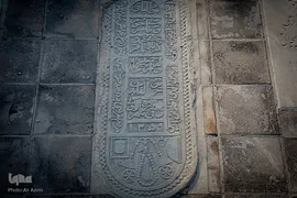 تخت فولاد؛ سرزمین نماد‌ها و نشانه‌ها