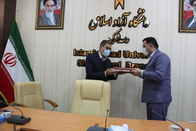تفاهم‌نامه همکاری میان جهاد دانشگاهی و دانشگاه آزاد اسلامی چهارمحال و بختیاری منعقد شد