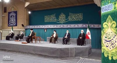 Teilnehmer der 35. Internationalen Konferenz zur Islamischen Einheit treffen sich mit Imam Chamenei