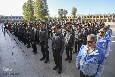 صبحگاه مشترک آتش‌نشانان شيراز در حرم شاهچراغ(ع)