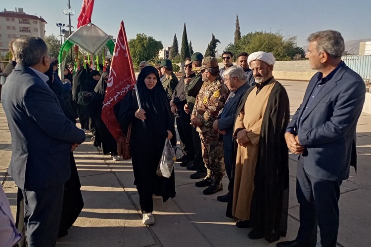 عزیمت 400 نفر از کازرون برای حضور در مراسم تشییع رهبر شهید در تهران