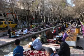جزء‌خوانی قرآن کریم در چهارباغ اصفهان