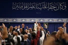 دیدار صدها نفر از مردم اصفهان