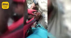 Ang Nailigtas ng Lindol sa Turkey ay Bumigkas ng Qur’an Pagkatapos Bumunot sa Durog na Bato