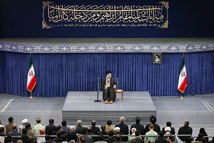 İslam İnkılabı Lideri: İslam ümmeti için birlikten daha büyük bir fayda yoktur