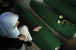 Srebrenitsa soykırımının 31. yıl anma törenlerinde 10 soykırım kurbanı toprağa verilecek