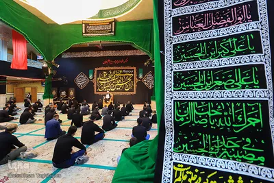 تعویض پرچم حسینیه اعظم زنجان‎‎