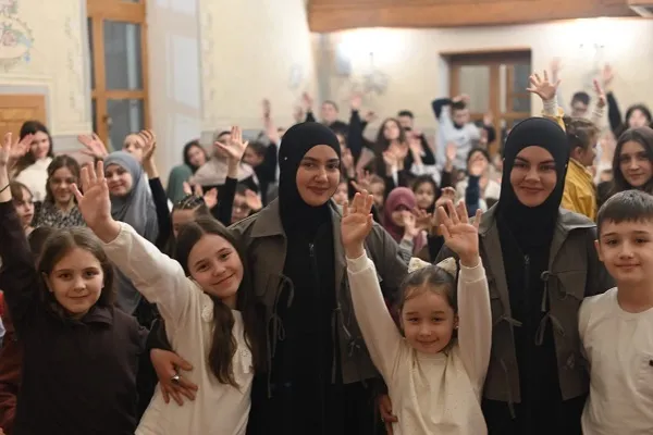 إقامة الإحتفال الرمضانی للحفاظ الصغار في بريشتينا