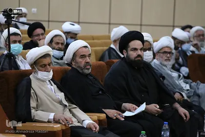 نشست حجت‌الاسلام والمسلمین سید عبدالفتاح نواب، نماینده ولی فقیه در امور حج و زیارت با روحانیون کاروان های حج و زیارت استان فارس