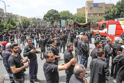 دسته عزاداری روز عاشورا در همدان‎