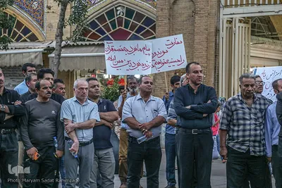 تجمع کسبه و بازاریان شیراز در محکومیت قرآن‌سوزی در کشورهای سوئد و دانمارک