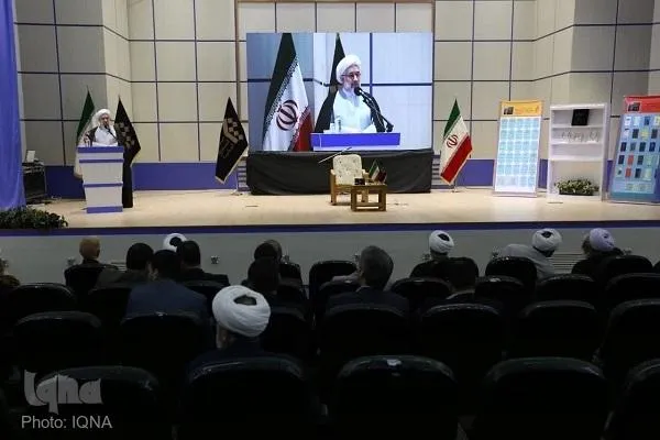 انقلاب اسلامی داعیه‌دار گفتمانی تمدنی در عالم است