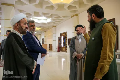 کارگاه ملی کتیبه و پرچم در حرم مطهر شاهچراغ (ع)