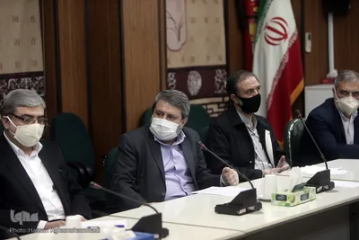 نشست هم اندیشی مقابله با کرونای جامعه قرآنی در مجتمع بیمارستانی امام خمینی(ره)
