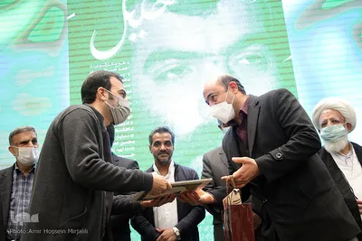 اکران فیلم شهید خلیل حسن بیگی در یزد و تجلیل استاندار ازهمسر شهید‎‎