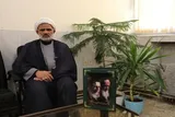تبیین شخصیت امام خمینی(ره)؛ گامی در راستای تقویت هویت اسلامی