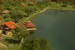 Bendera Imam Husain (as) di Gerbang Cina
