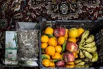 کمک مومنانه به بهانه شب یلدا
