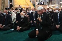 Erdogan verrichtet das Freitagsgebet in Hagia Sophia Moschee