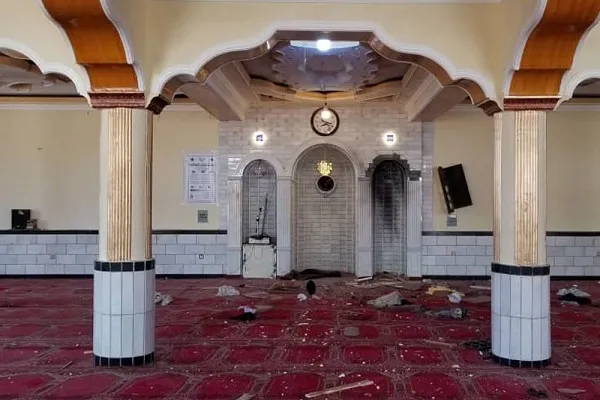Afganistan'da camiye bombalı saldırı: 12 ölü