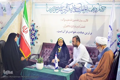 یوسف حمادی، مدیر مجمع قاریان و حافظان قرآن دشت آزادگان و هاجر بیت‌عبید، قاری ممتاز قرآن شهرستان دشت آزادگان