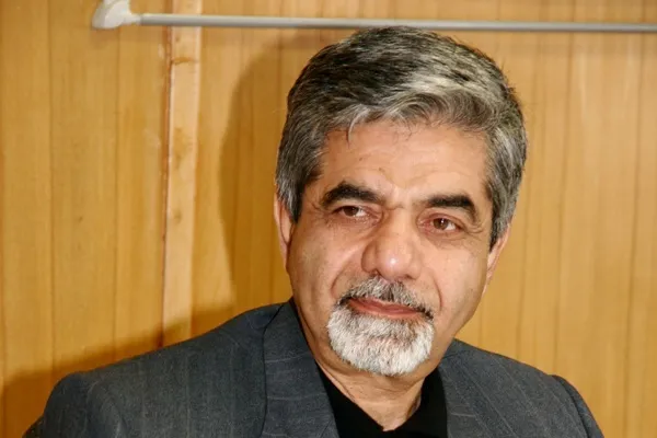  چرایی و چیستی پوشش نامناسب در اماکن عمومی