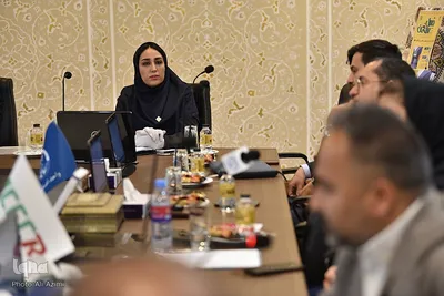 آیین رونمایی از کتاب «برندسازی کشور؛ مفاهیم، مشکلات و راهکارها» در اصفهان