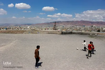 بازی‌های کودکانه در کوچه پس کوچه‌های کرونایی تبریز