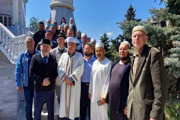 В Мариупольской Мечети провели Ураза байрам