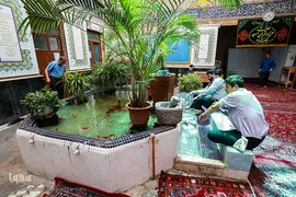 حیاط مسجد ملک آباد 