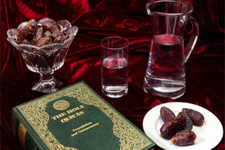 افراد روزه خود را با ‌نوشیدنی گرم باز کنند