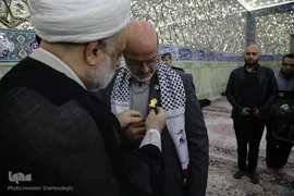 غبارروبی حرم حضرت معصومه(س) توسط جهادگران جهاددانشگاهی 