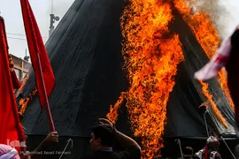 عزاداری ظهر عاشورا در تهران 