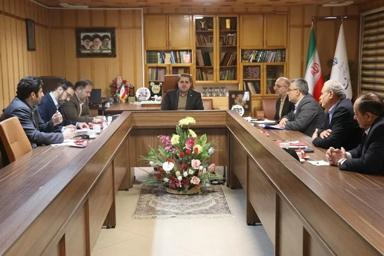 ایثارگران در سنگر تبیین و دفاع از دستاوردهای انقلاب پیشگام هستند