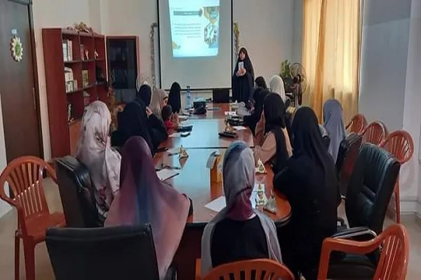 لبنان: معهد السيدة زينب (ع) يقيم ورشة بعنوان 
