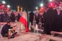 دست‌هایی که تصویر امام شهید را در کربلا می‌طلبند