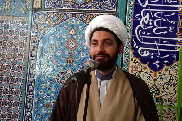 پاک و مطهر وارد ماه مبارک رمضان شویم