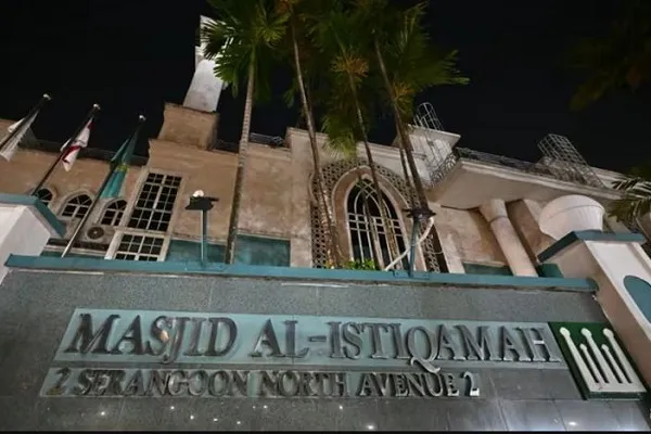 Singapore Mosque Evacuated after Suspicious Parcel Spotted