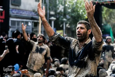 آیین عاشورایی «گِل مالی» لرستانی های مقیم تهران

