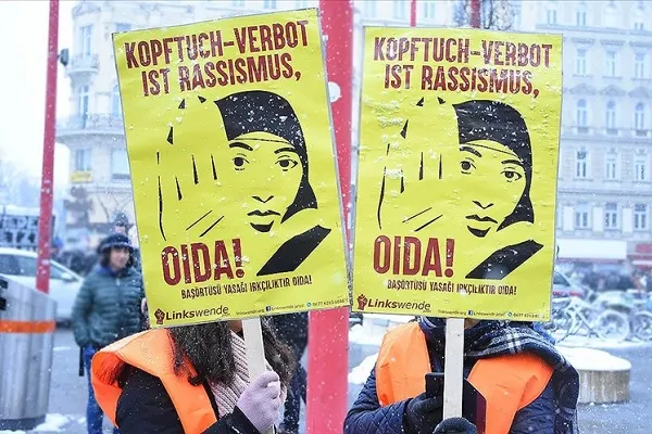 Avrupa'da İslamofobi eğitim alanında da kendini gösteriyor