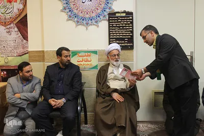 بازدید نماینده ولی‌فقیه در استان مرکزی از مسابقات قرآن دانش‌آموزی/عکاس: زهرا بهرامی