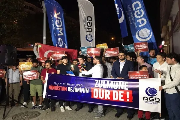 Hindistan'ın Müslümanlara uyguladığı zulme tepkiler sürüyor