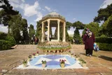 ۱۵ اردیبهشت؛ روز شیراز