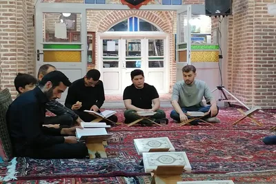 کرسی تلاوت مسجد استاد شاگرد تبریز