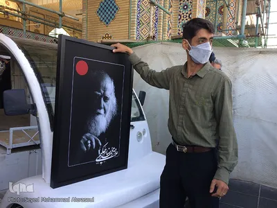 مراسم تشییع پیکر علامه محمدرضا حکیمی در حرم مطهر رضوی