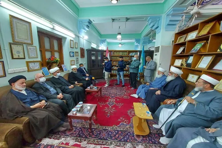 تقریب مذاهب راهبرد تقویت جهان اسلام و تسریع افول استکبار است