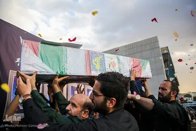 تشییع پیکر پنج شهید مدافع حرم در مشهد

