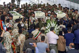 استقبال از پیکر ۳ شهید تازه تفحص شده دفاع مقدس در شیراز‎‎