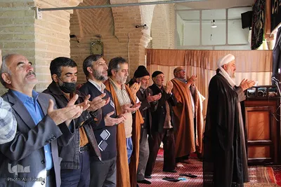 اعتکاف جوانان ملایر در مساجد در مراسم معنوی اعتکاف‎‎