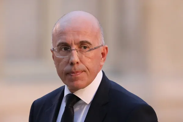Fransız milletvekili göçmenlerin Müslüman olmasından da rahatsız oldu
